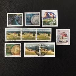 Lot de 10 timbres de Suisseannée 2022ENCORE SUR FRAGMENT JE RASSEMBLE LES FRAIS DE PORT!