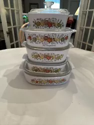 This vintage CorningWare Spice of Life set is a wonderful addition to your collection. The set includes 5 pieces, each...