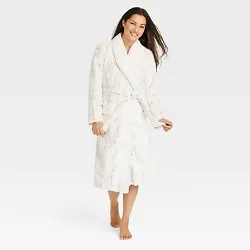 •Long-sleeve robe •Faux-fur construction •Below-knee length •Outer sash •2 side pockets  Description  Envelop...