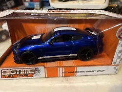 2020 Ford Mustang Shelby GT500 Blue w/White Stripes 1:24 Diecast Jada Toys.