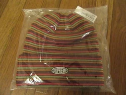 Stylecode: FW20BN60. Color: Red. we process it.