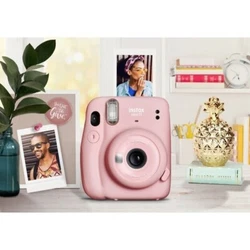 Fujifilm Instax Mini 11 CameraSelfie Mode Pull & Pout Selfies (and close-up shots) couldn’t be easier. You simply...