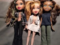 Lot of 3 Bratz Dolls All need shoes.