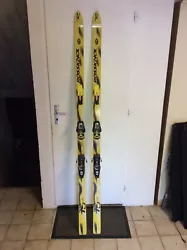 Ancien Skis ROSSIGNOL Course 7S 198cm/Kevlar /Fixations Salomon 800S /MadeFrance.À nettoyerEnvoi en colissimo :Coût...
