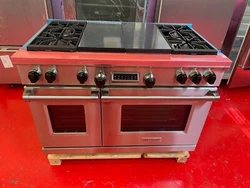Wolf DF484CG. Ft. Total Capacity, Continuous Grates, Self-Clean, Infrared Charbroiler, Infrared Griddle, and Star-K...