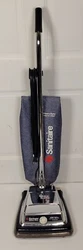 VGC! Sanitaire S663 Heavy Duty Commercial Upright Vacuum Cleaner 840 Watts  Excellent condition  Includes spare belt...