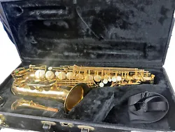 Get ready to elevate your musical performance with this exquisite Julius Keilwerth ST 90 Series IV Alto Saxophone....