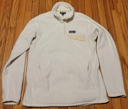 This is a beautiful womens Patagonia Snap T Re-Tool Polartec Fleece Pullover Jacket Size XL in excellent clean lightly...