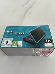 Nintendo 2DS XL Système Portable - Noir/Turquoise. Boîte + notice + alimTrès bon état juste une griffe sur écran...