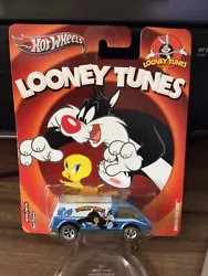 Hot Wheels looney tunes dream van xgw blue. Metal/metal. Real riders good card. Please see pictures for overall...