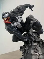 Kotobukiya Marvel Comics Venom ArtFX 1/6 Scale Statue. Statue is in excellent condition and was only displayed briefly....