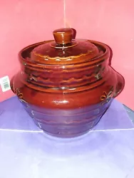 Marcrest Stoneware Bean Pot Crock W Lid DAISY DOT Ovenproof Brown VTG Home Cook. D3  Pot is in excellent condition,...