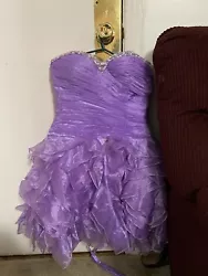 Preown it a short dress, goes up the knee Short quinceanera dress . Condition is Pre-owned. Shipped with USPS Priority...