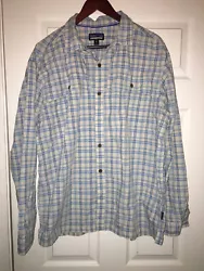 Patagonia Button Up Shirt XL Blue . Condition is Pre-owned. Shipped with USPS First Class Package.Missing button in...