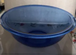 Pyrex Cobalt Blue Glass Nesting Mixing Bowl 323 1.5L. In gently used condition with minor scratches from using. ...