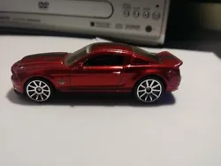 Hotwheels 10 Ford Shelby GT500 Super Snake red body color loose rolls straight minty, the pictures are the description,...