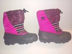 Sorel Snow Boots Girls Size 12 Hot Pink Rain Waterproof Warm Snow Boots. In Nice Condition.