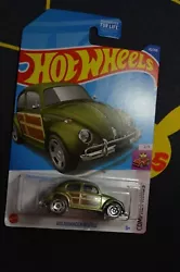 HOT WHEELS VOLKSWAGEN BEETLE GREEN. MORE HOT WHEELS LISTED AS WELL.