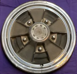 QUANTITY - 1 USED HUBCAP Make - Ford.
