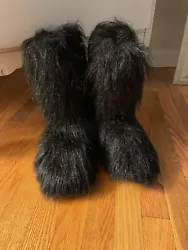 DONALD J PLINER Sportique Après-Ski Black Yeti Goat Fur Boots 7M. Condition is Pre-owned. Worn once. Shipped with USPS...