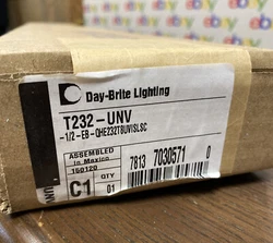 DAY-BRITE LIGHTING 4 FT FLUORESCENT LIGHT FIXTURE T232-UNV-1/2-EB-QHE232T8UVISLSC