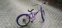 Vélo fille 20 pouces Decathlon Mistigri Violet occasion. je reste à votre disposition pour toute question! regardez...