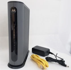 Motorola MG8702 modem router DOCSIS 3.1 + AC3200 Wi-Fi in original packaging with power adapter, ethernet cable & tie,...