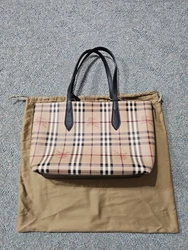 See pics for condition. The 4 corners look like its worn out (not from usage) because of the reversible option. All the...