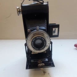 Send with care from France. Aesthetic is good. Not tested with a roll but seems functional.
