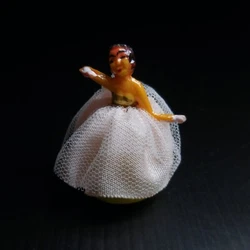 Chaque modèle devient une valeur de collection jusquà lœuvre dart. L’objet est transmis à l’acquéreur avec une...