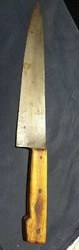 Ancien couteau de boucher acier forg carbone (lame 25 cm x 4 5 cm).  Lame continue dans le manche.  Longueur totale 37...