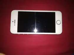 Apple iPhone 5s 16goBon état dans l’ensemble aucun défaut.Vendu sans chargeur mais sera chargé lors de la vente...