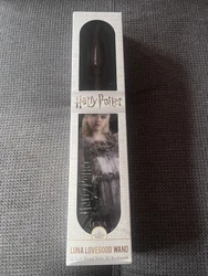 Bonjour 👋 et bienvenue dans ma boutique 🎮Je vends cette Baguette de Luna Lovegood de la fameuse série de livres...