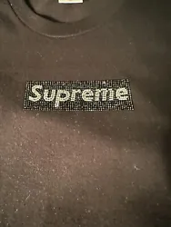 supreme box logo tee xl. Pit to pit 23 inches.Shoulder to bottom length 29 inches.