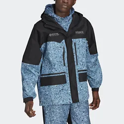Features of the adidas Adventure Winter Allover Print GORE-TEX Jacket. Video of the adidas Adventure Winter Allover...