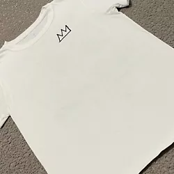 Model: White Fishing 1981 Graphic Logo Pop Culture T Shirt. - Back Collar to Bottom: 26