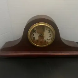 VINTAGE GILBERT MANTLE CLOCK - SEE PHOTOS / DESCRIPTION. SELLING AS IS AS FOUND CONDITION FROM A LOCAL ESTATE. SHIPPING...