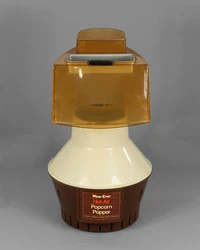 Cosmetic condition is shown in the pictures. Rare Brown model 73500. Tested, works. Guaranteed.
