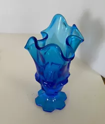 Vintage Fenton Colonial Blue glass Handkerchief Swung Vase 7”.