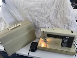Sears Kenmore Sewing Machine. Model 158.17560.