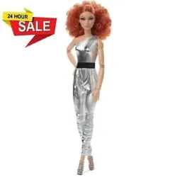 Featuring on-trend fashions with photo-worthy details, Barbie Looks dolls inspire the stylist within. This Barbie Looks...