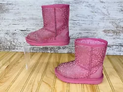 UGG Classic II Glitter Leopard Snow Boots Pink 1112388T. Toddler Girls Size 8. All shoes pictured are already cleaned...
