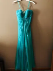 Worn only once/ in excellent condition, size 2, beautiful Sea foam , just need to be green in color with sequins on...