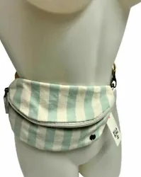 Billabong Surfs Up Hip Pouch. Printed canvas hip pouch. Front zipper. Adjustable belt. Striped pattern. concert - hands...