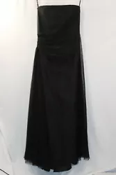 VERA WANG BLACK STRAPLESS EVENING GOWN SZ 10This dress measures 30