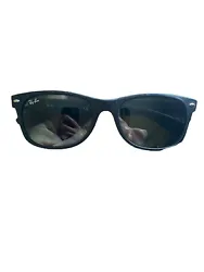 ray ban wayfarer sunglasses black frame.