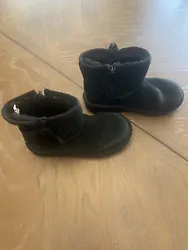 UGG Koolaburra Boots Girls, Size 13 Black. In excellent condition, no stains or tears. Comes from smoke free / pet free...