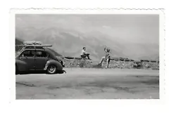 Photo dépoque, France années 1950. Reverse blank.