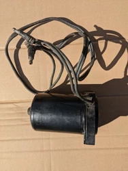 I believe its an OEM motor. 2 Wire motor.
