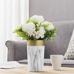 Perfect for displaying flowers and greenery, this vase can be easily used indoors or outdoors on a desk, shelf, table...